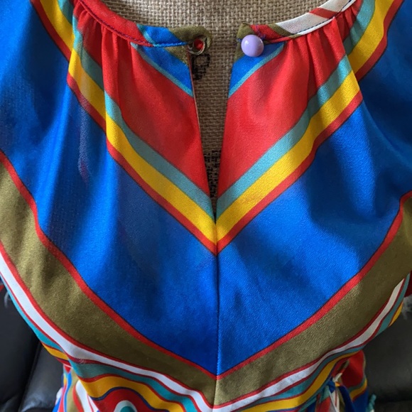 Vintage circa 60s to 70s rainbow 🌈 blouse - Picture 2 of 5